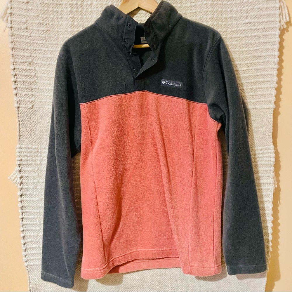 Columbia Fleece Sweatshirt with Quarter Pop Closure